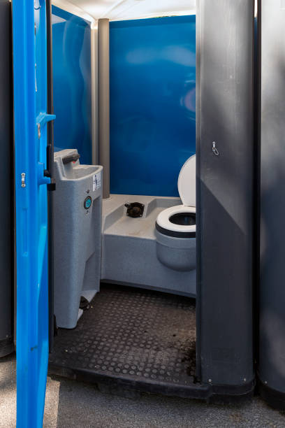 Porta potty delivery and setup in Lake Erie Beach, NY